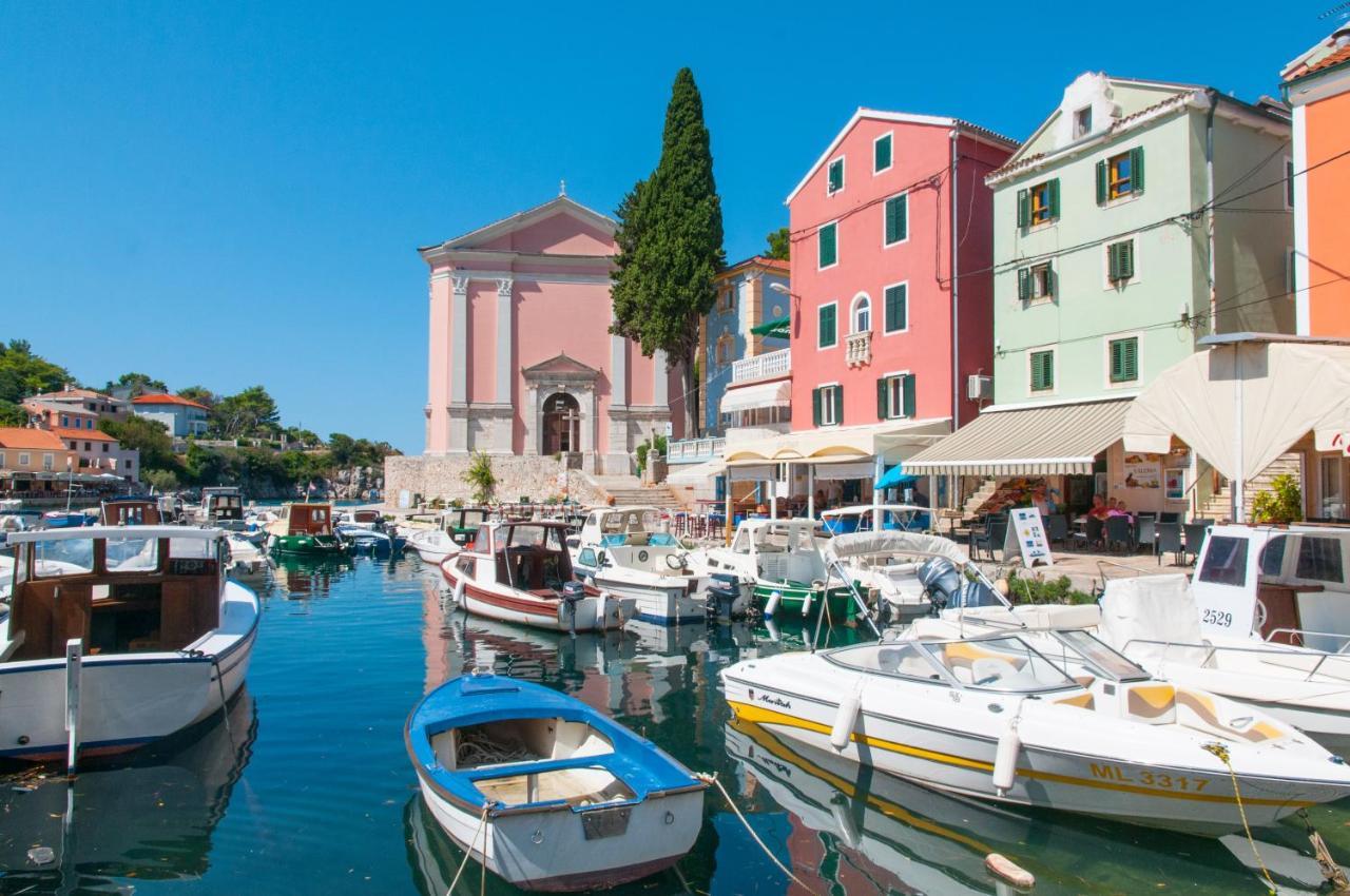 Villa Mozart Veli Lošinj Exteriör bild