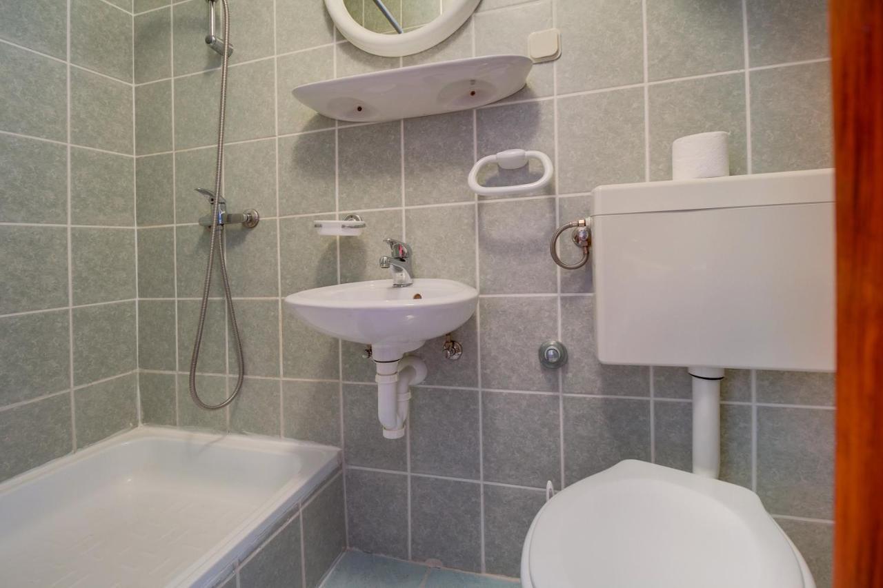 Villa Mozart Veli Lošinj Exteriör bild