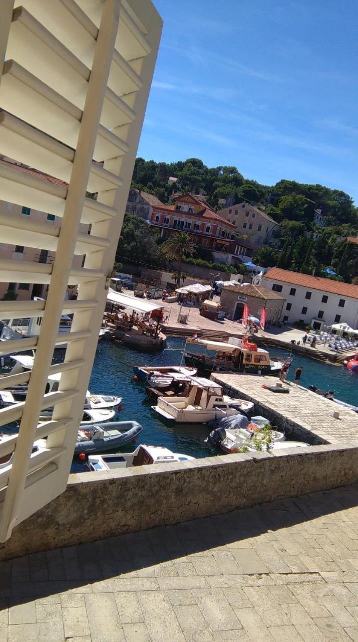 Villa Mozart Veli Lošinj Exteriör bild